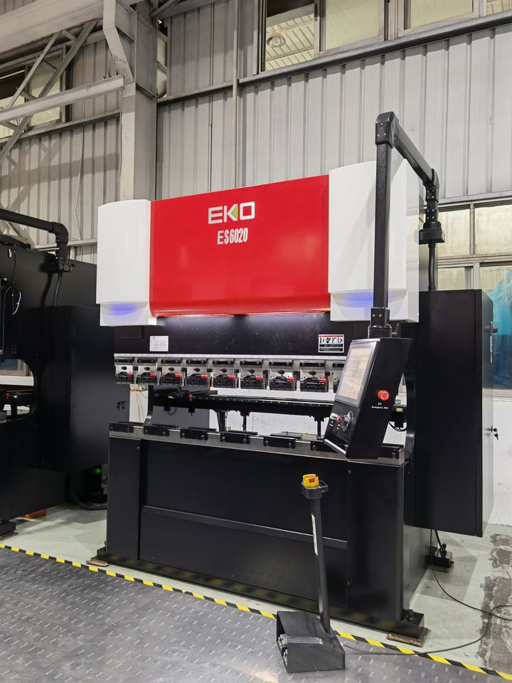 ES6020 CNC Full Servo Press Brake Industrial Bending 60 ton 2000mm Machine Sheet Plate Folding Machine